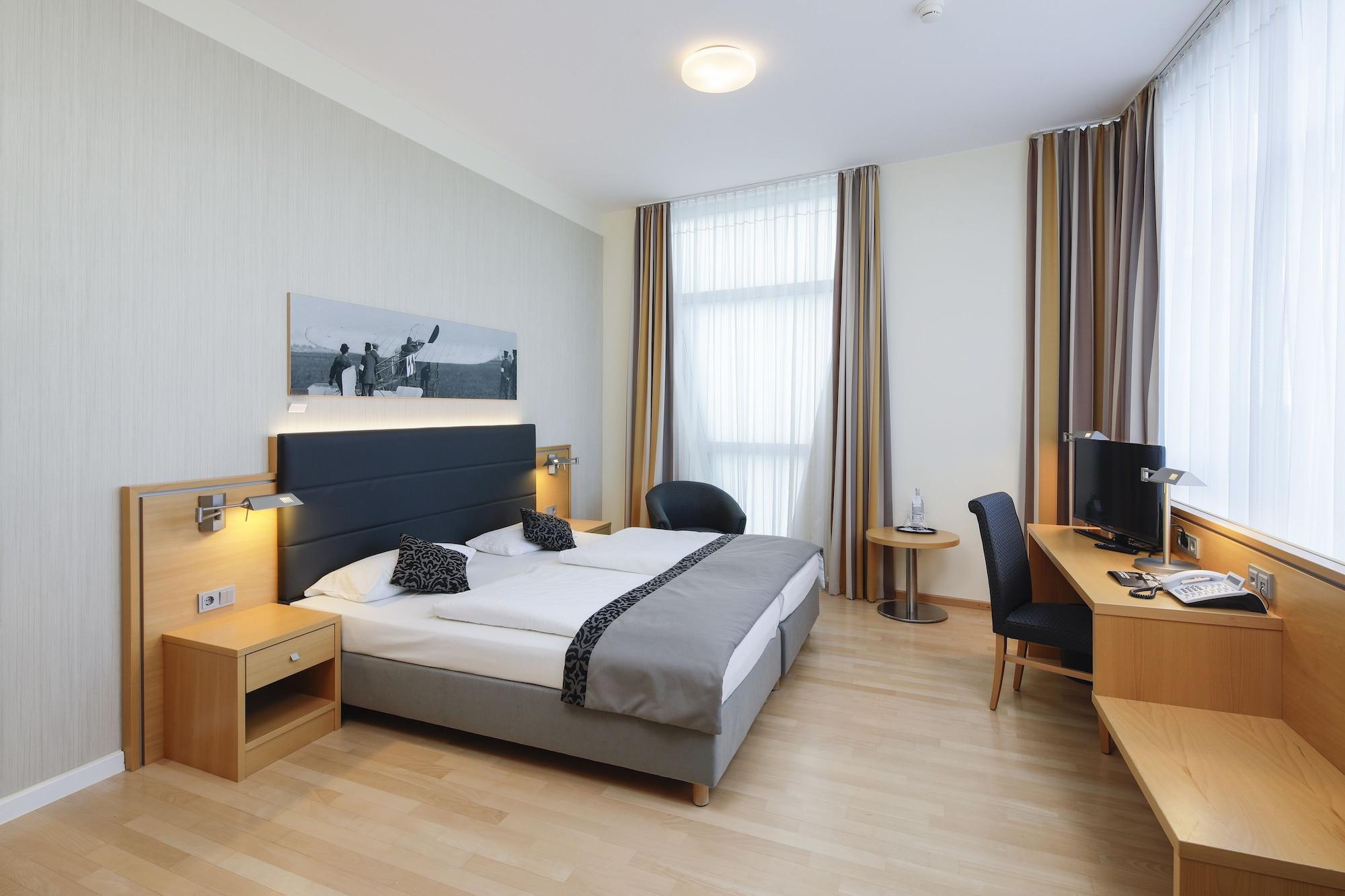 Airporthotel Berlin-Adlershof Dış mekan fotoğraf